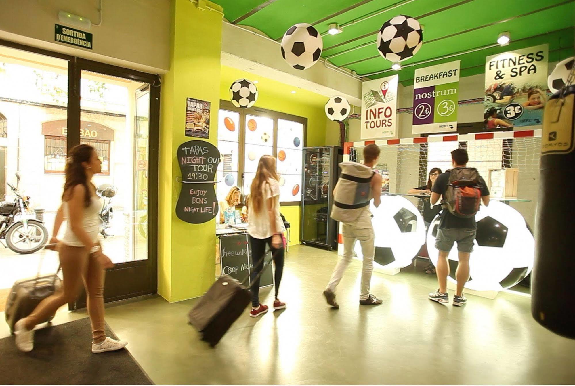 Bcnsporthostels Barcelona Exterior foto